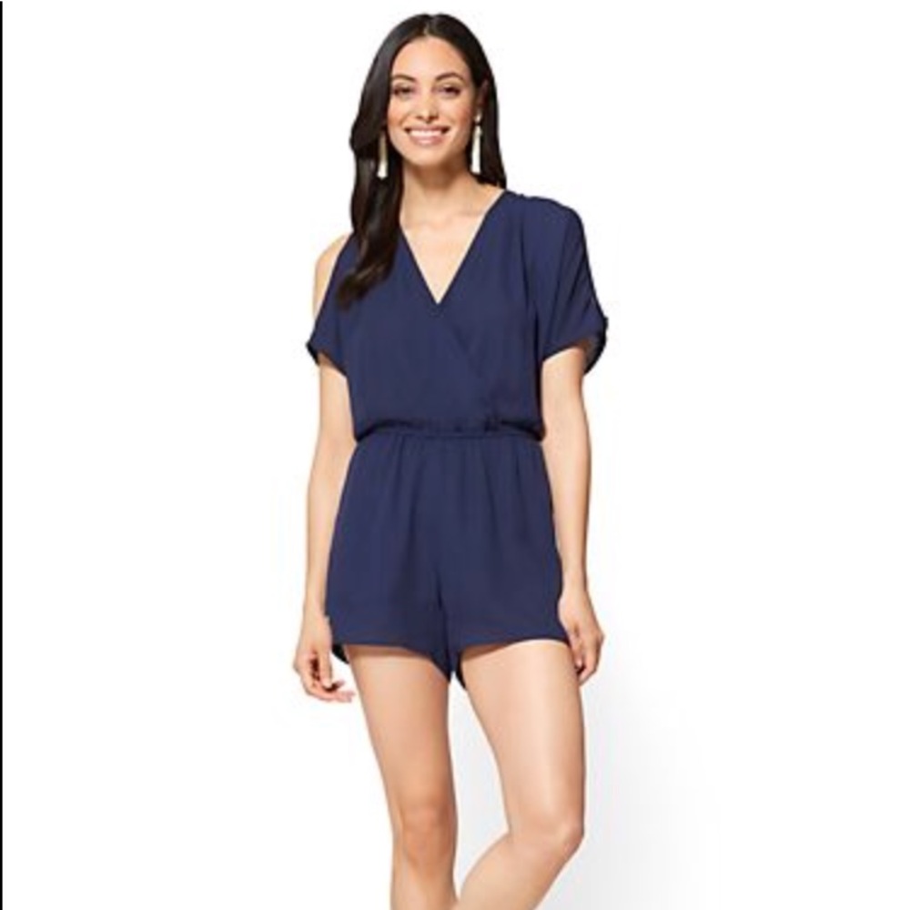 NWT NY&C Cold Shoulder Romper in Navy MEDIUM